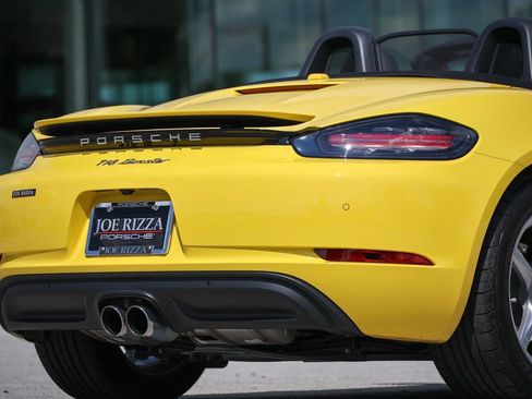 Certified 2024 Porsche 718 Boxster RWD image 22