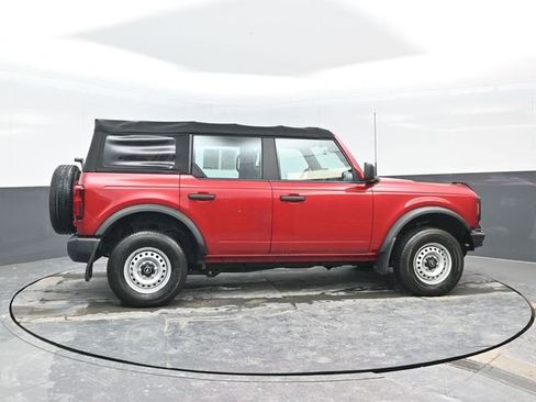 Used 2021 Ford Bronco Base image 3