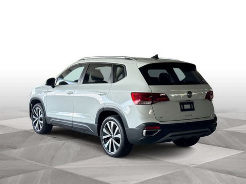 Certified 2023 Volkswagen Taos SE FWD image 6