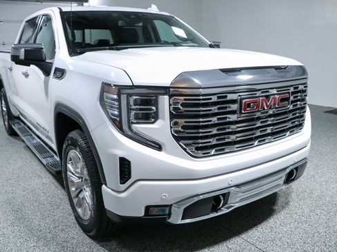 Used 2023 GMC Sierra 1500 Denali AWD/4WD image 5