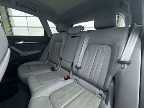 Used 2018 Audi Q5 Prestige w/ Prestige Package image 24