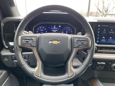 Used 2022 Chevrolet Silverado 1500 High Country w/ High Country Premium Package image 19