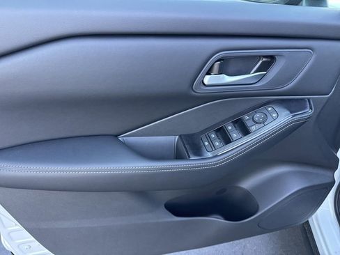 New 2026 Nissan Rogue SV FWD image 12