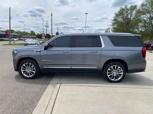 Used 2022 GMC Yukon XL Denali AWD/4WD image 10