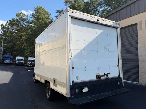 Used 2019 Chevrolet Express 3500 w/ Driver Convenience Package RWD image 10