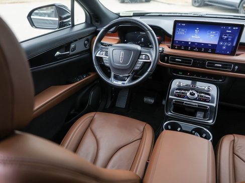 Used 2022 Lincoln Nautilus Reserve image 24