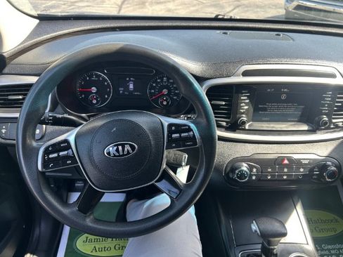 Used 2020 Kia Sorento AWD V6 image 18
