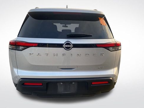 Used 2024 Nissan Pathfinder SV image 12