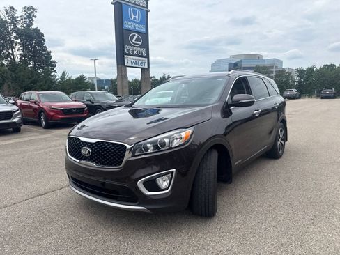 Used 2018 Kia Sorento EX AWD/4WD image 16