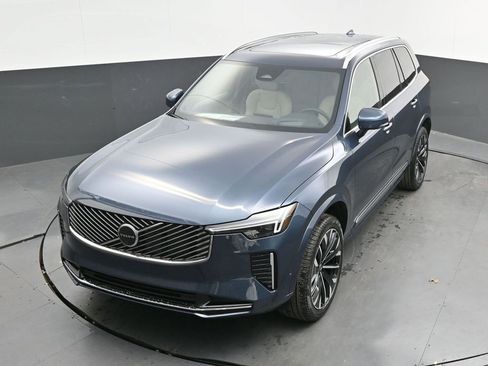 New 2026 Volvo XC90 B5 Ultra image 32