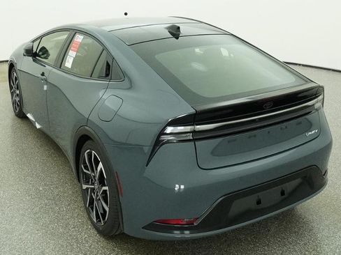 New 2026 Toyota Prius Plug-In Hybrid FWD image 12