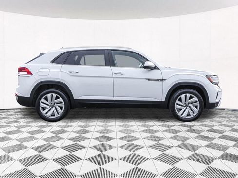 Used 2023 Volkswagen Atlas Cross Sport SE AWD/4WD image 11