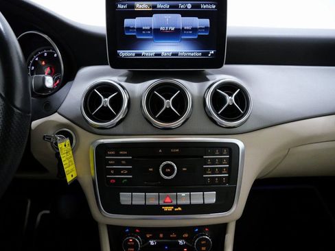 Used 2019 Mercedes-Benz GLA 250 image 21