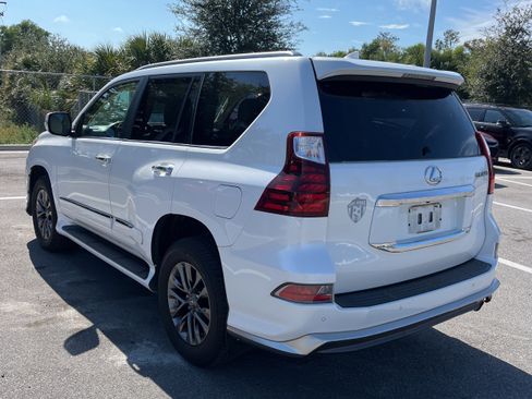 Used 2018 Lexus GX 460 image 8