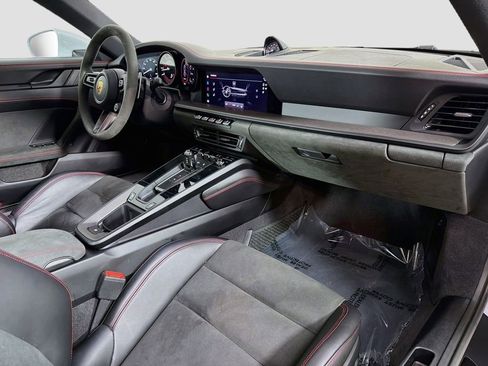 Used 2023 Porsche 911 Carrera GTS RWD image 27