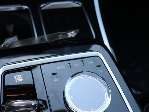 New 2026 BMW 740i w/ Premium Package image 22