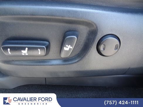 Used 2023 Toyota 4Runner Limited AWD/4WD image 7