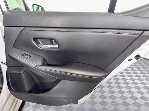 Used 2024 Nissan Sentra SR w/ SR Premium Package image 28