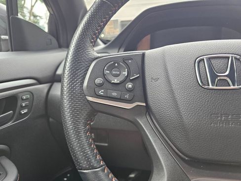 Used 2023 Honda Passport TrailSport image 32