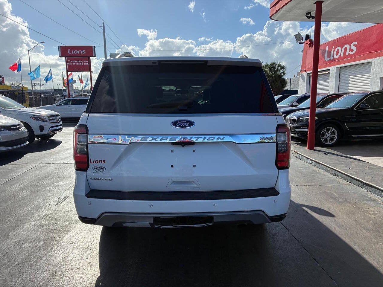 Used 2020 Ford Expedition Max Limited RWD image 12