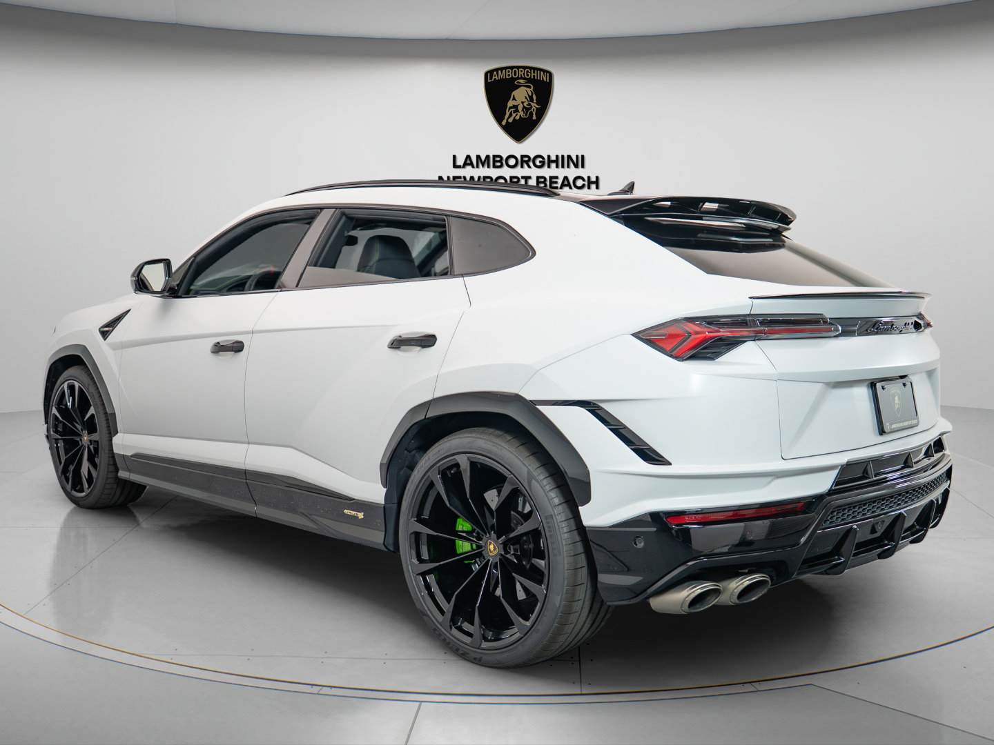 Used 2024 Lamborghini Urus S AWD/4WD image 4