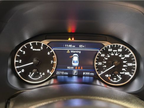 Used 2025 Nissan Altima 2.5 SV FWD image 13