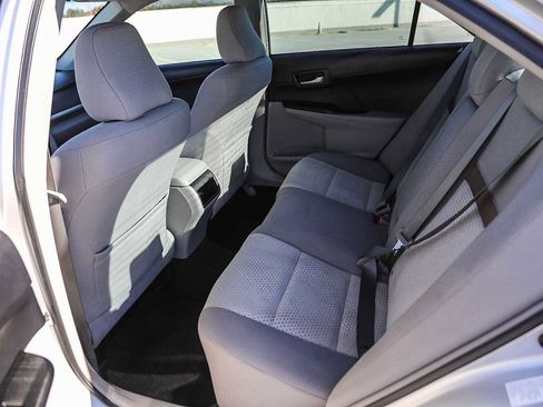 Used 2014 Toyota Camry LE image 18