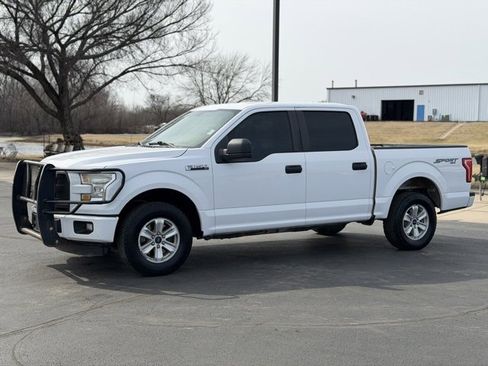 Used 2015 Ford F150 XL w/ Equipment Group 101A Mid image 3