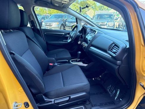 Used 2018 Honda Fit LX image 17
