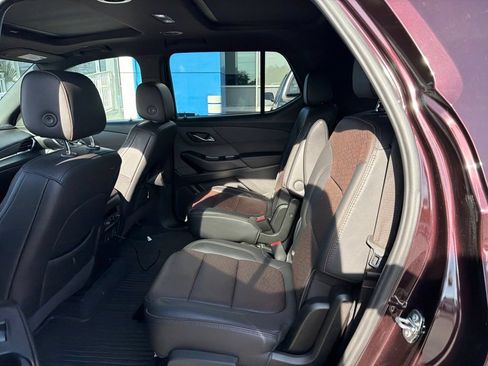 Used 2023 Chevrolet Traverse High Country FWD image 14