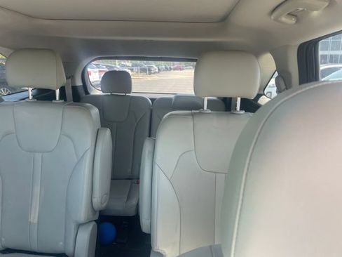 Used 2023 Kia Sorento EX w/ Panoramic Sunroof Package FWD image 11