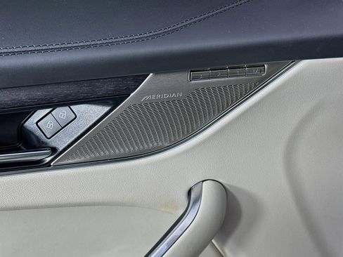 Used 2023 Jaguar F-PACE S image 22