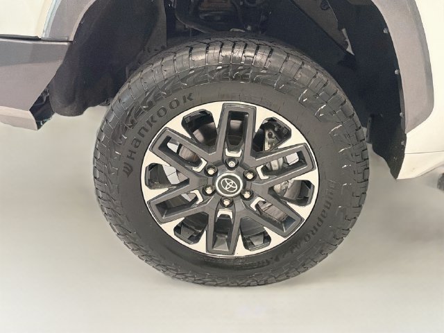 Used 2024 Toyota Tundra Limited AWD/4WD image 23