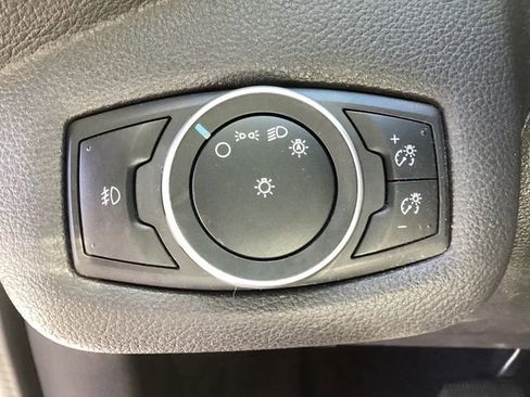 Used 2017 Ford C-MAX Energi Titanium FWD image 14