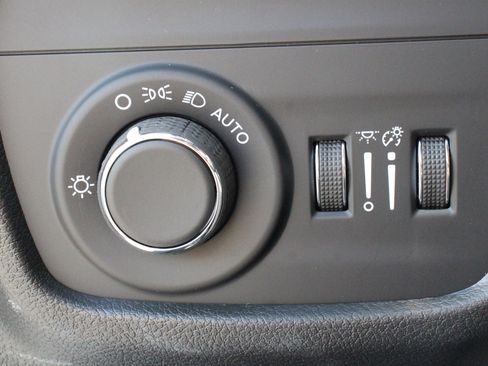 New 2026 Jeep Grand Cherokee L 4WD image 10