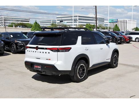 New 2026 Nissan Pathfinder Rock Creek image 5