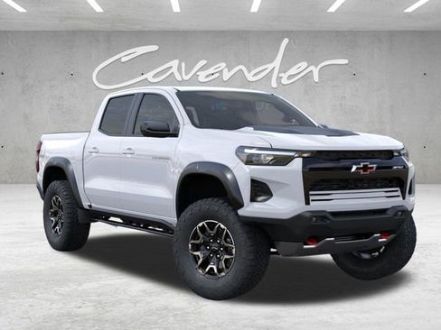 New 2026 Chevrolet Colorado ZR2 w/ Technology Package AWD/4WD image 7