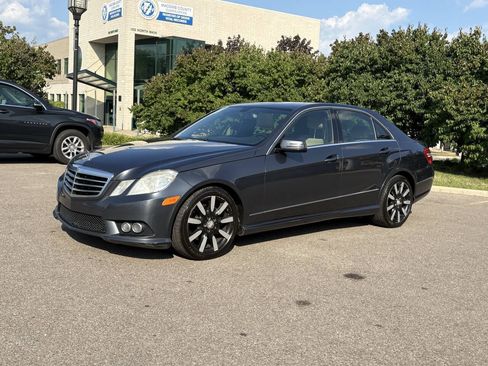Used 2010 Mercedes-Benz E 350 4MATIC Sedan image 1