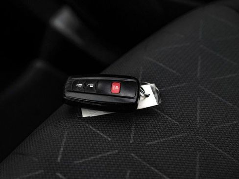 Used 2022 Toyota RAV4 XLE image 52