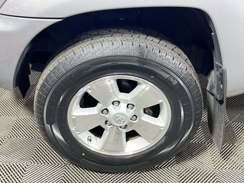 Used 2015 Toyota Tacoma 4x4 Double Cab w/ TRD Sport Package image 28