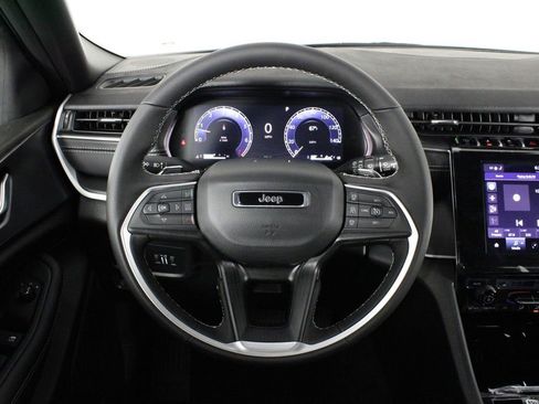 New 2025 Jeep Grand Cherokee L Laredo AWD/4WD image 25