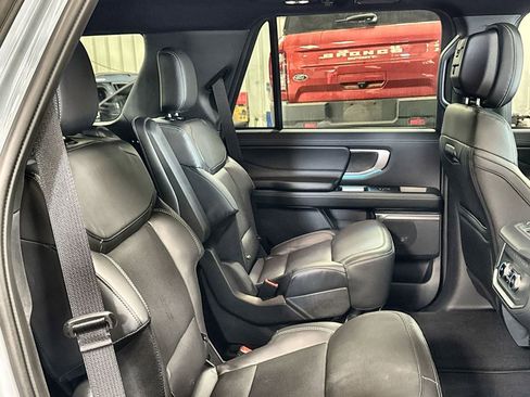 New 2026 Ford Expedition Platinum w/ Stealth Appearance Package AWD/4WD image 32
