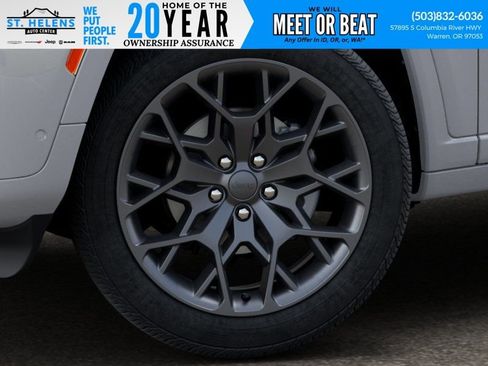 New 2026 Jeep Grand Cherokee Summit image 10