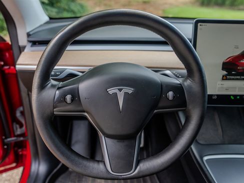Used 2022 Tesla Model Y Performance AWD/4WD image 15