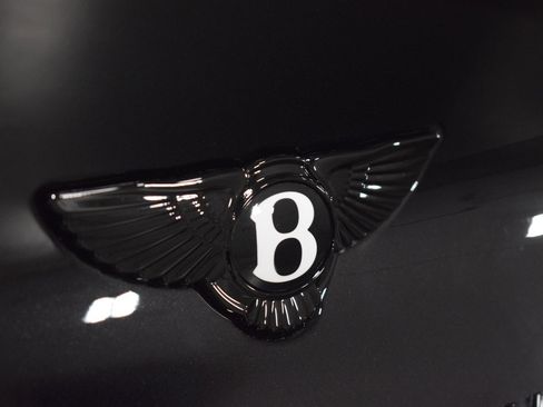 New 2025 Bentley Bentayga image 15