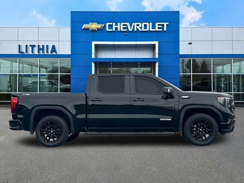 Used 2025 GMC Sierra 1500 Elevation w/ Elevation Premium Package AWD/4WD image 8