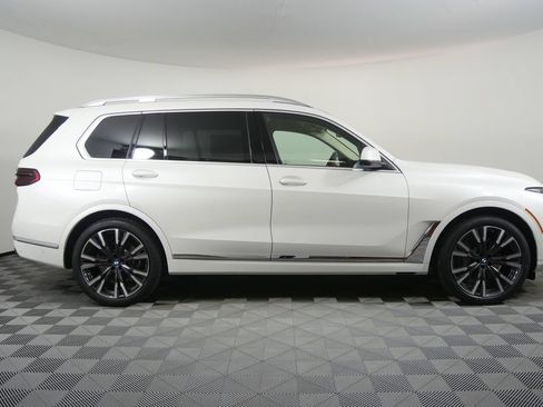 New 2027 BMW X7 xDrive40i AWD/4WD image 2