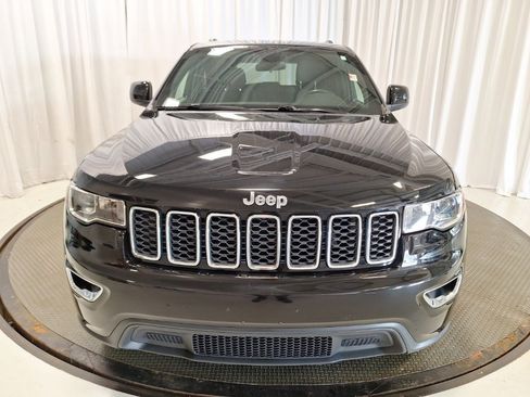 Used 2019 Jeep Grand Cherokee Laredo w/ Security & Convenience Group image 19