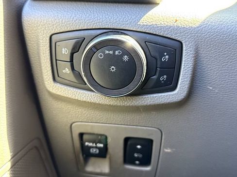 Used 2018 Ford F150 XLT w/ Equipment Group 302A Luxury AWD/4WD image 34