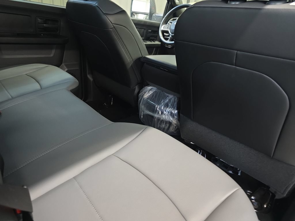 New 2027 RAM 3500 Tradesman w/ Chrome Appearance Group A AWD/4WD image 12